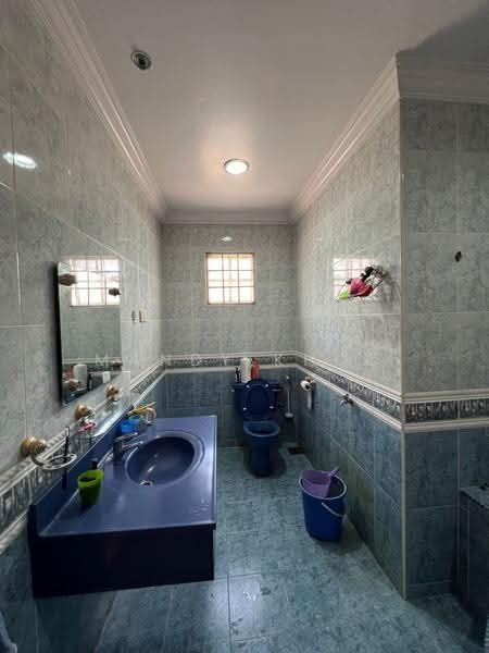 Semi-Detached House for Sale in Taman Ibukota (Setapak) - Mandy Khoo - Bathroom - PropertyGuru.com.my