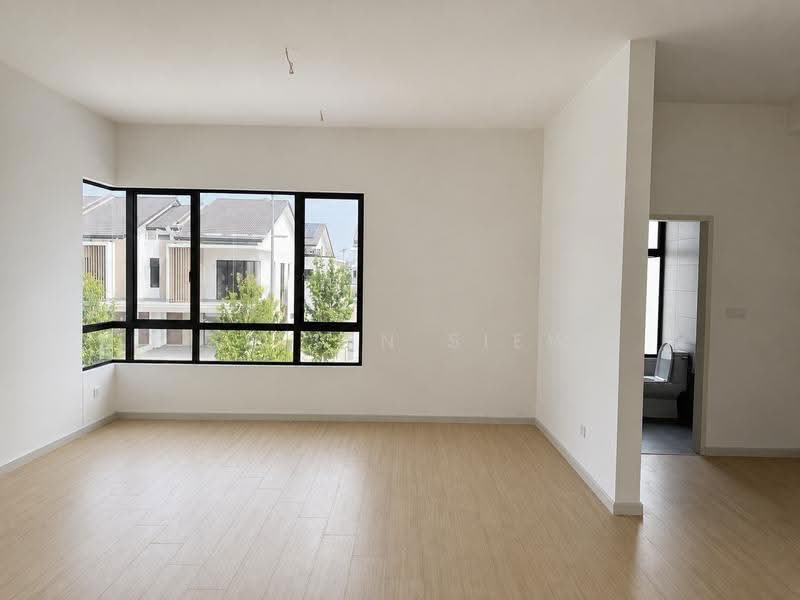 2-storey Terraced House for Sale in Bandar Gamuda Cove (Dengkil) - Calvin Siew - Master Bedroom - PropertyGuru.com.my