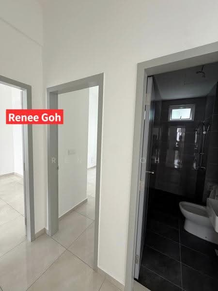 Kondominium untuk Dijual di Lucerne Residences - Renee Goh - Corridor - PropertyGuru.com.my