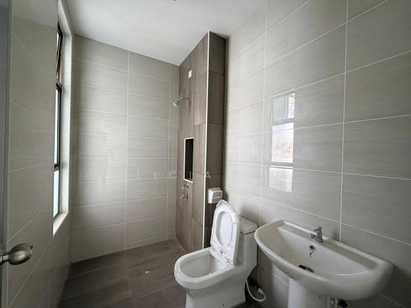 Terraced House for Sale in Skudai (Johor) - Alicia Lim - Bathroom - PropertyGuru.com.my