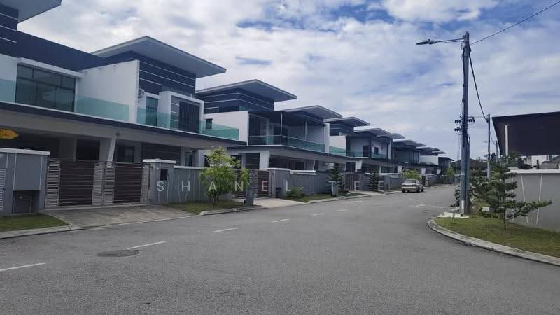Rumah Berkembar untuk Dijual di Kluang (Johor) - Shanel Tee - Exterior - PropertyGuru.com.my