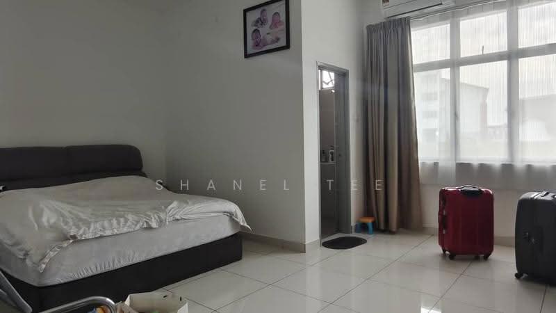 Rumah Berkembar untuk Dijual di Kluang (Johor) - Shanel Tee - Bedroom - PropertyGuru.com.my