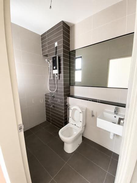 2-storey Terraced House for Sale in U16, Elmina Gardens (Shah Alam) - Lucas Loh - Bathroom - PropertyGuru.com.my