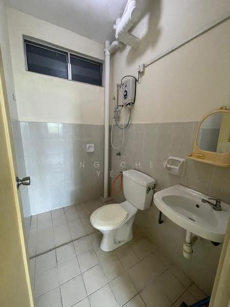 Pangsapuri untuk Disewa di Lake View Suites - Heng Chew Yen - PropertyGuru.com.my