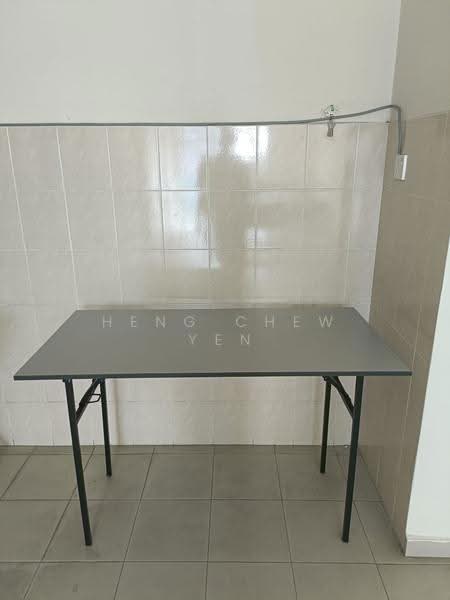 Pangsapuri untuk Disewa di Lake View Suites - Heng Chew Yen - PropertyGuru.com.my
