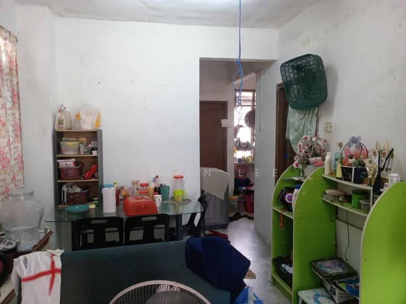Rumah Teres 1-Tingkat untuk Dijual di Taman Dahlia (Serendah) - Steven Lee - Living Room - PropertyGuru.com.my