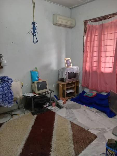 Rumah Teres 1-Tingkat untuk Dijual di Taman Dahlia (Serendah) - Steven Lee - Living Room - PropertyGuru.com.my