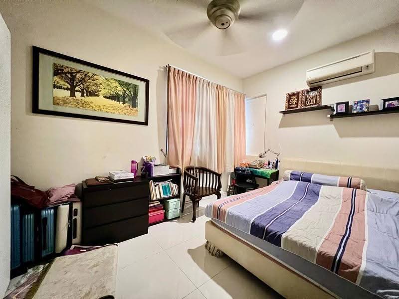 Semi-Detached House for Sale in Bandar Baru Bangi (Selangor) - Nadzmie Nasir - Bedroom - PropertyGuru.com.my