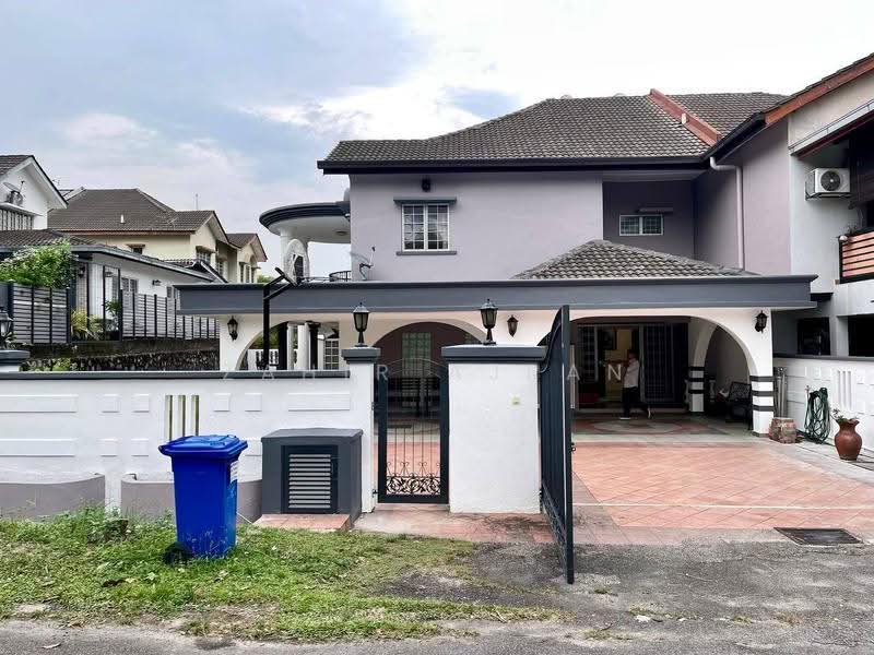 Rumah Berkembar untuk Dijual di Seksyen 9 (Shah Alam) - Zahir Ajran - PropertyGuru.com.my