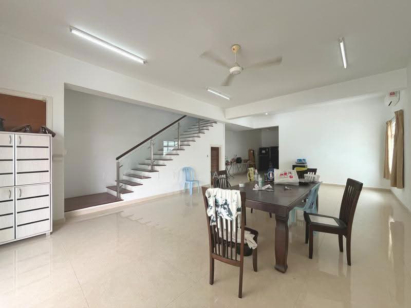 3-storey Terraced House for Sale in Sungai Long (Bandar Sungai Long) - Melinda Goh - Interior - PropertyGuru.com.my