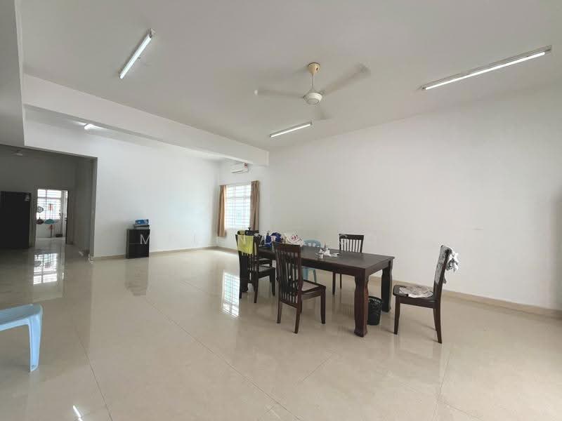 3-storey Terraced House for Sale in Sungai Long (Bandar Sungai Long) - Melinda Goh - Dining Room - PropertyGuru.com.my