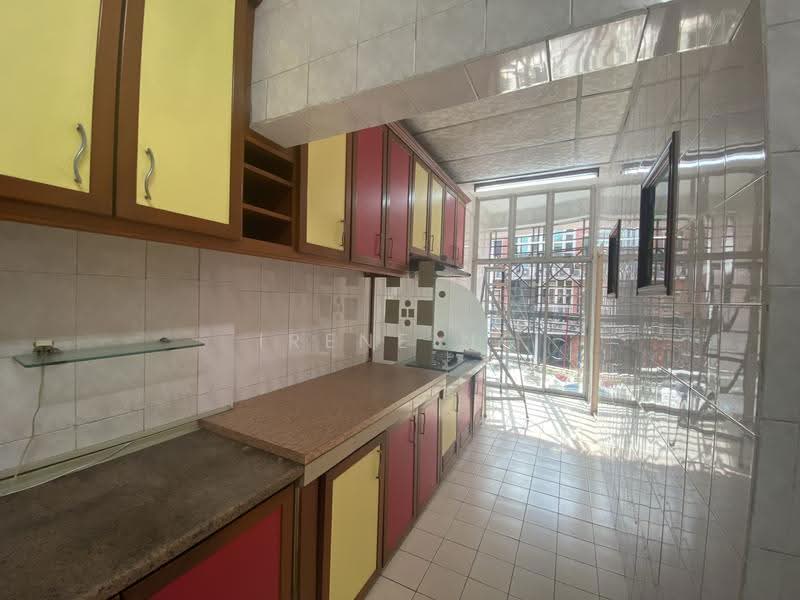 Condominium for Sale at Putra Indah Condominium - Irene Ng - Kitchen - PropertyGuru.com.my