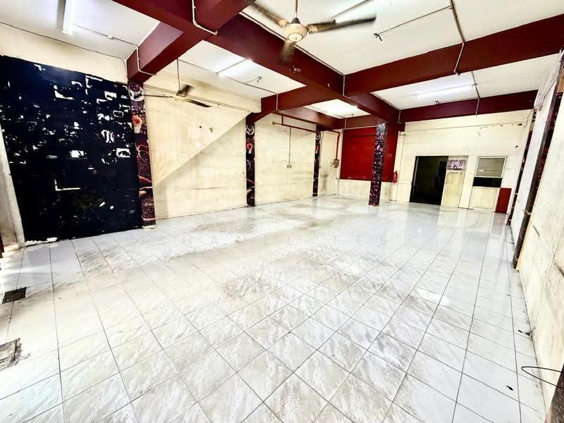 Kedai untuk Disewa di Kluang (Johor) - Shanel Tee - Interior - PropertyGuru.com.my