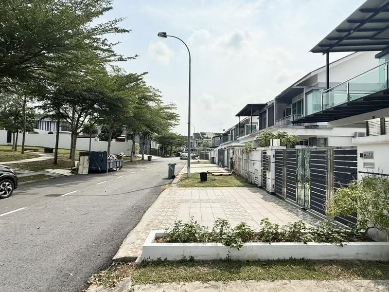 Rumah Kluster untuk Dijual di Nusa Duta (Iskandar Puteri (Nusajaya)) - Yik Tat - Exterior - PropertyGuru.com.my