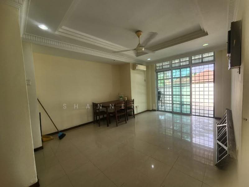 Semi-Detached House for Rent in Kampung Mohd Amin (Johor Bahru) - Shannen Lee - Living Room - PropertyGuru.com.my