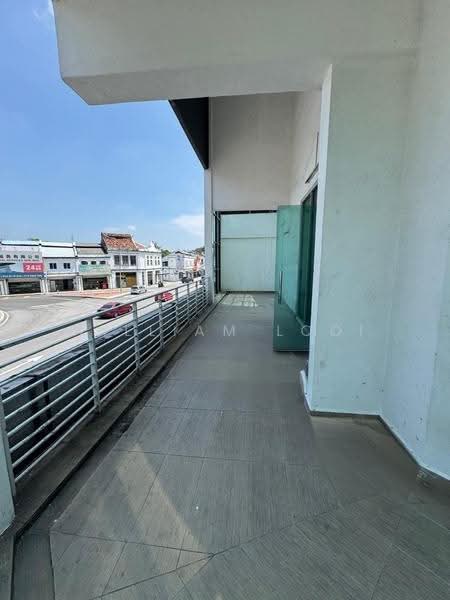 Kedai untuk Dijual di Klang (Selangor) - William Looi - Balcony - PropertyGuru.com.my