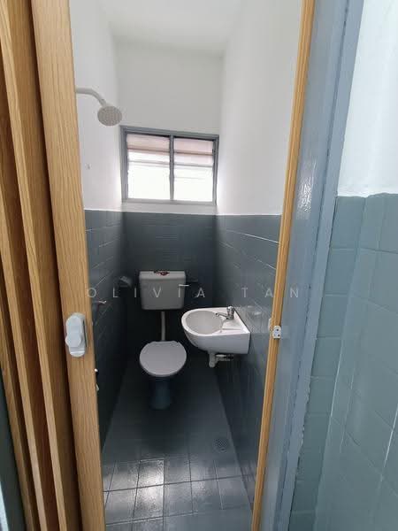 Rumah Flat untuk Disewa di Taman Kosas - Olivia Tan - Bathroom - PropertyGuru.com.my