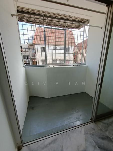 Rumah Flat untuk Disewa di Taman Kosas - Olivia Tan - Balcony - PropertyGuru.com.my