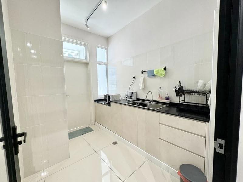 Semi-Detached House for Sale in Bandar Dato Onn (Tebrau) - Yik Tat - PropertyGuru.com.my