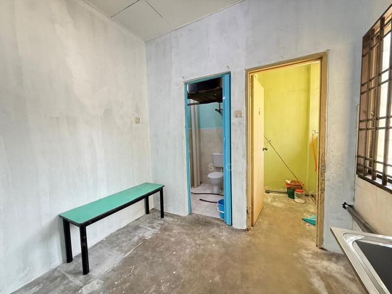 Rumah Flat untuk Dijual di Taman Tampoi Utama Flat - Linz Soh - Interior - PropertyGuru.com.my