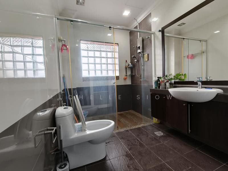 Rumah Teres 2-Tingkat untuk Dijual di Happy Garden (Kuchai Lama) - Michelle Siow - Bathroom - PropertyGuru.com.my