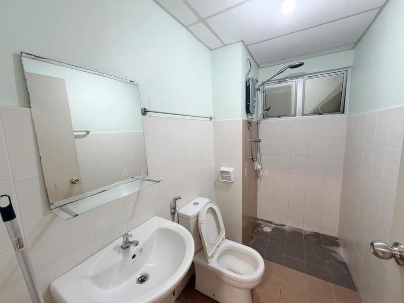Kondominium untuk Dijual di Semarak @ Taman Raintree - Alven Lim - Bathroom - PropertyGuru.com.my
