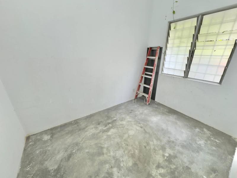 Rumah Teres 2.5-Tingkat untuk Dijual di Taman Putra Permai (Seri Kembangan) - Firdaus Husin - PropertyGuru.com.my