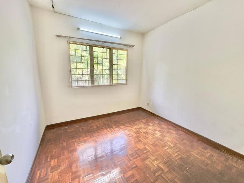 Rumah Teres 2.5-Tingkat untuk Dijual di Taman Putra Permai (Seri Kembangan) - Firdaus Husin - PropertyGuru.com.my