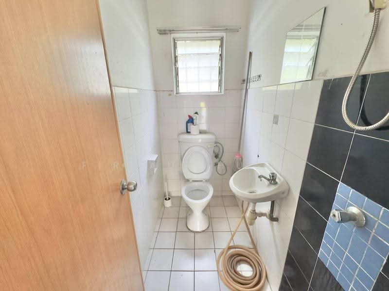 Rumah Teres 2.5-Tingkat untuk Dijual di Taman Putra Permai (Seri Kembangan) - Firdaus Husin - PropertyGuru.com.my