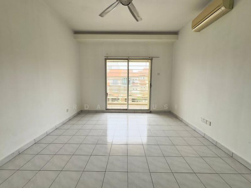 2.5-storey Terraced House for Sale in Taman Bukit Serdang (Seri Kembangan) - Firdaus Husin - Interior - PropertyGuru.com.my