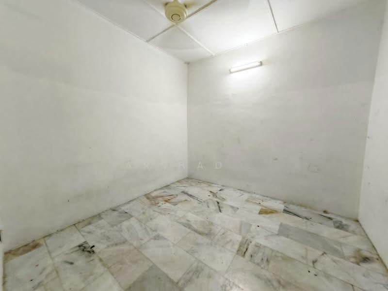 Terraced House for Sale in Bandar Baru Permas Jaya (Permas Jaya) - Arshad . - Interior - PropertyGuru.com.my