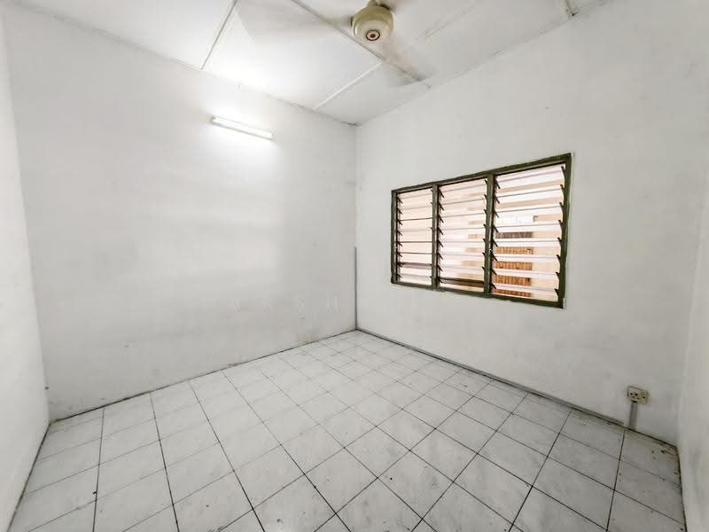 Terraced House for Sale in Bandar Baru Permas Jaya (Permas Jaya) - Arshad . - Interior - PropertyGuru.com.my