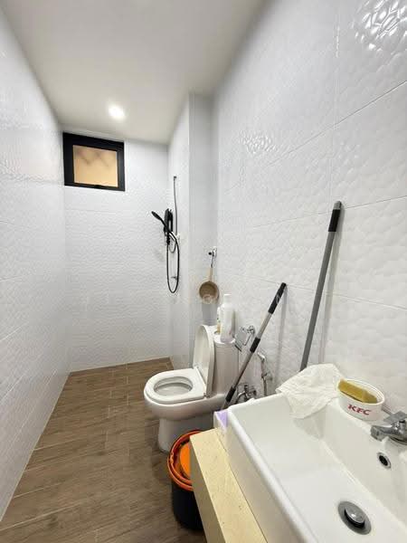 Condominium for Rent at The Quartz Residence - Bibong Ong - Bathroom - PropertyGuru.com.my