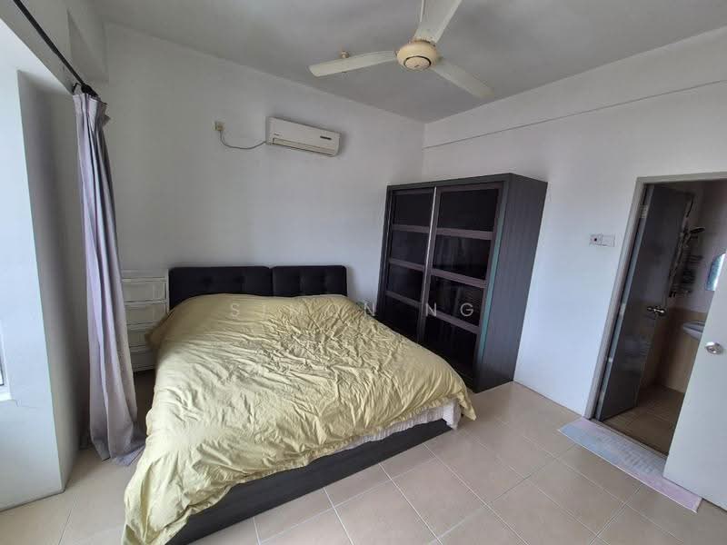 Kondominium untuk Dijual di Cassia Resort Condominium - Simon Ng - Bedroom - PropertyGuru.com.my