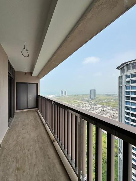 Kediaman Servis untuk Dijual di Bali Residences - Chin Siang Fong - Balcony - PropertyGuru.com.my