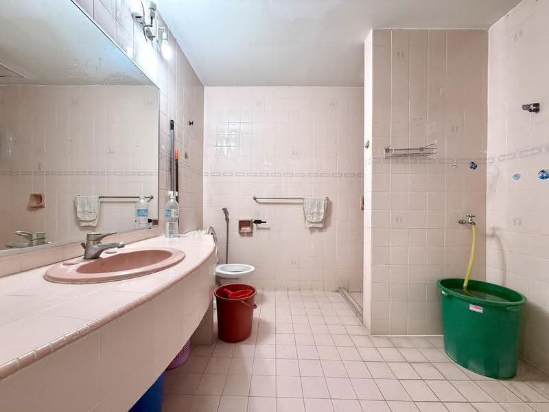 Semi-Detached House for Sale in Bandar Mahkota Cheras (Cheras) - ChaoLim . - Bathroom - PropertyGuru.com.my