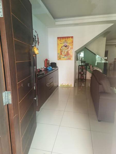 2-storey Terraced House for Sale in Taman Putra Impiana (Puchong) - Lee Crystal - Entrance - PropertyGuru.com.my