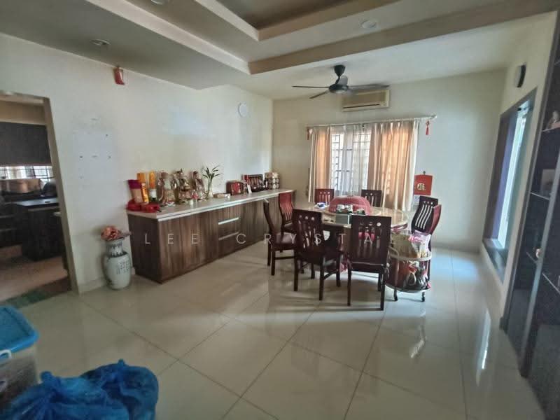 2-storey Terraced House for Sale in Taman Putra Impiana (Puchong) - Lee Crystal - Dining Room - PropertyGuru.com.my