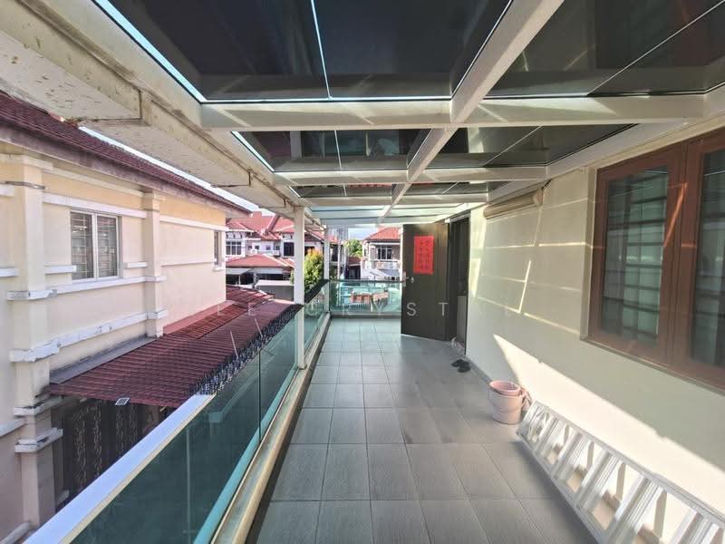 2-storey Terraced House for Sale in Taman Putra Impiana (Puchong) - Lee Crystal - Balcony - PropertyGuru.com.my
