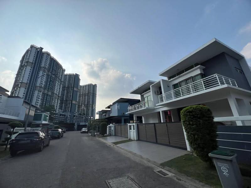 Rumah Berkembar untuk Dijual di Taman Austin Heights (Tebrau) - Arshad . - Exterior - PropertyGuru.com.my