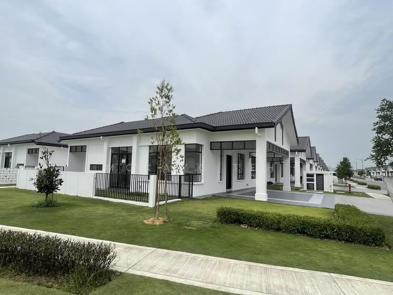Rumah Teres untuk Disewa di Kuala Selangor (Selangor) - MckayC TEH - Exterior - PropertyGuru.com.my
