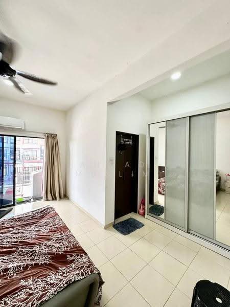 Rumah Teres 3-Tingkat untuk Dijual di Puchong (Selangor) - Ahmad Muslim - Bedroom - PropertyGuru.com.my