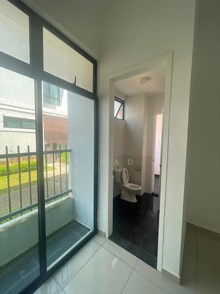 Rumah Teres untuk Dijual di Kota Masai (Pasir Gudang) - Arshad . - Bathroom - PropertyGuru.com.my