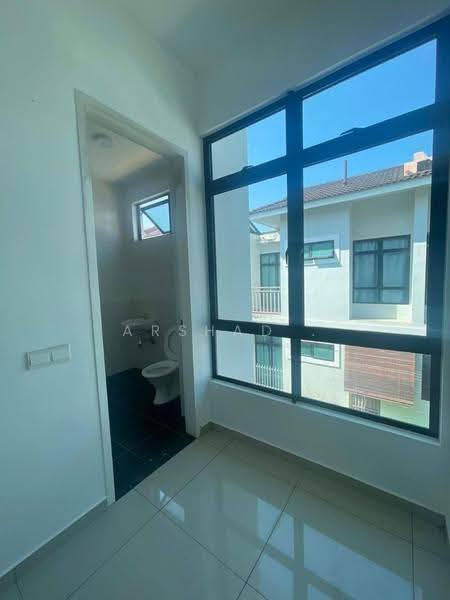 Rumah Teres untuk Dijual di Kota Masai (Pasir Gudang) - Arshad . - Bathroom - PropertyGuru.com.my