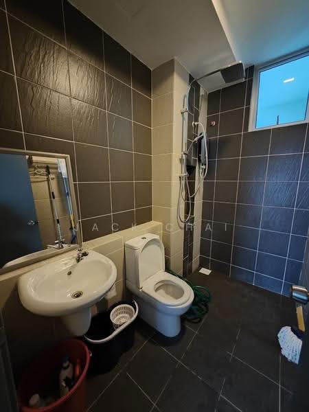 Apartment for Sale at D'Rich Executive Suites - Jack Chai - Bathroom - PropertyGuru.com.my