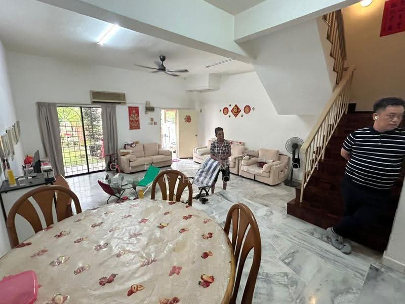 Rumah Teres untuk Dijual di Bandar Sungai Long (Selangor) - Angie Wong Poh Choo - Living Room - PropertyGuru.com.my