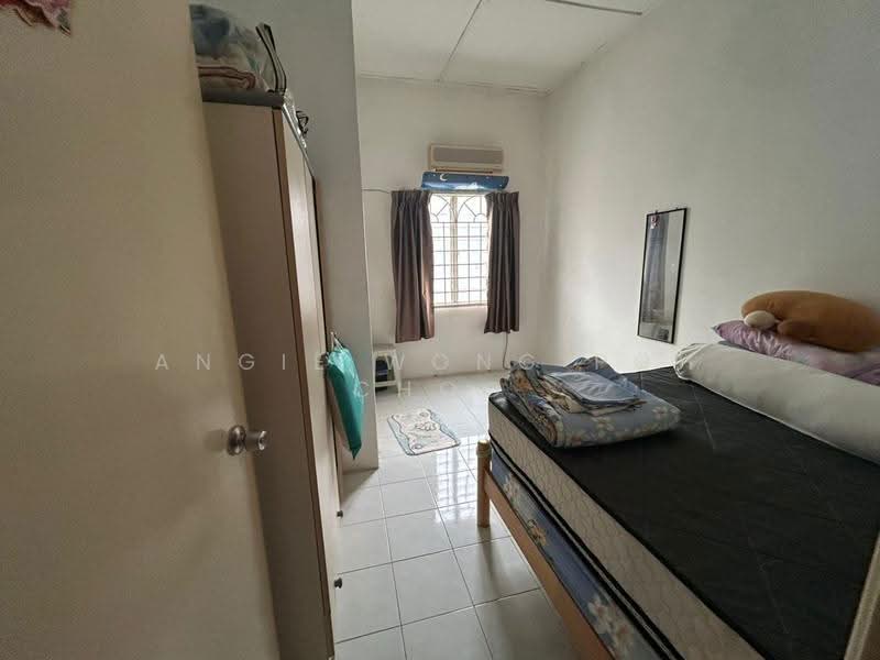 Rumah Teres untuk Dijual di Bandar Sungai Long (Selangor) - Angie Wong Poh Choo - Bedroom - PropertyGuru.com.my