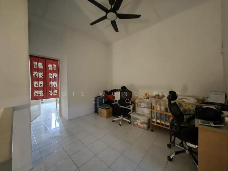 Rumah Teres untuk Dijual di Bandar Sungai Long (Selangor) - Angie Wong Poh Choo - Study - PropertyGuru.com.my