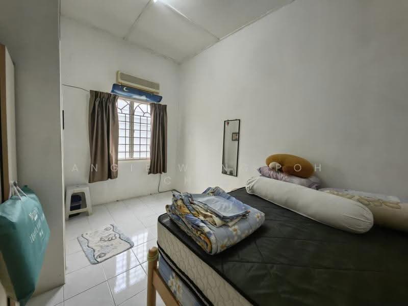 Rumah Teres untuk Dijual di Bandar Sungai Long (Selangor) - Angie Wong Poh Choo - Bedroom - PropertyGuru.com.my