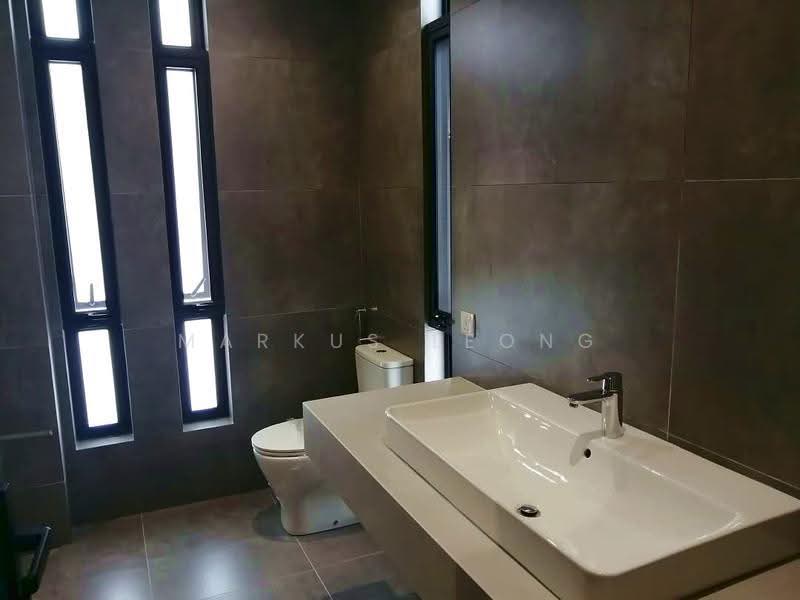 2-storey Terraced House for Sale in Taman Tun Dr Ismail (Kuala Lumpur) - Markus Leong - Bathroom - PropertyGuru.com.my
